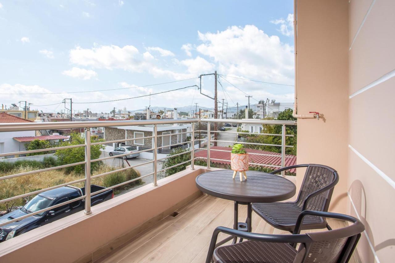 M&E Apartments Haraki Esterno foto